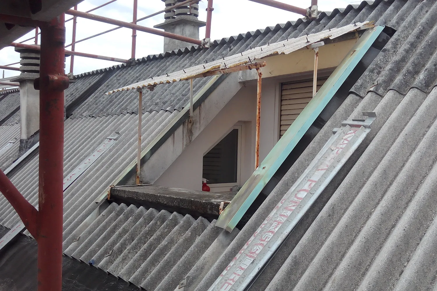 ✓ EMME-CI - Bonifica Amianto Civile