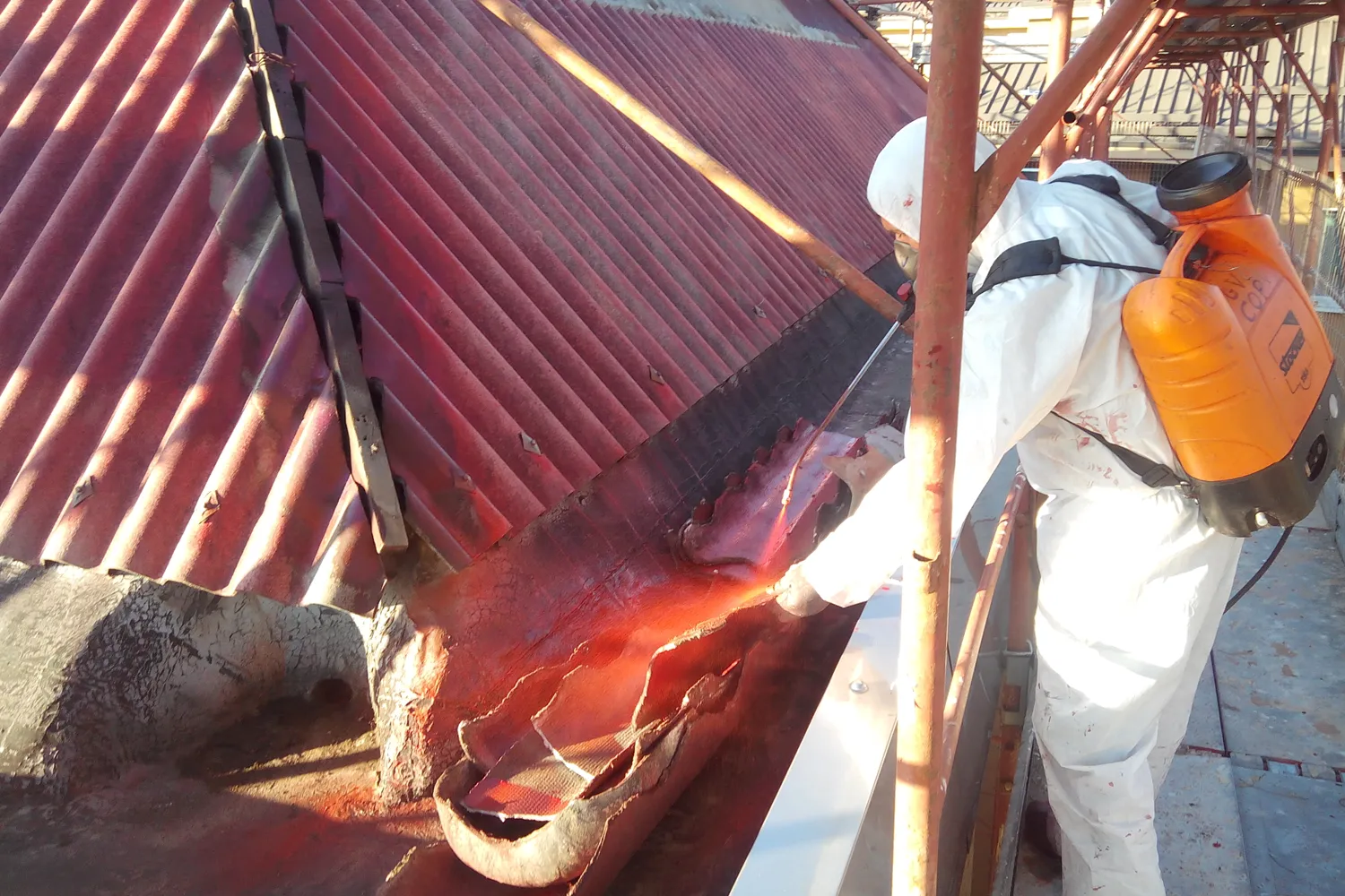 ✓ EMME-CI - Bonifica Amianto Civile