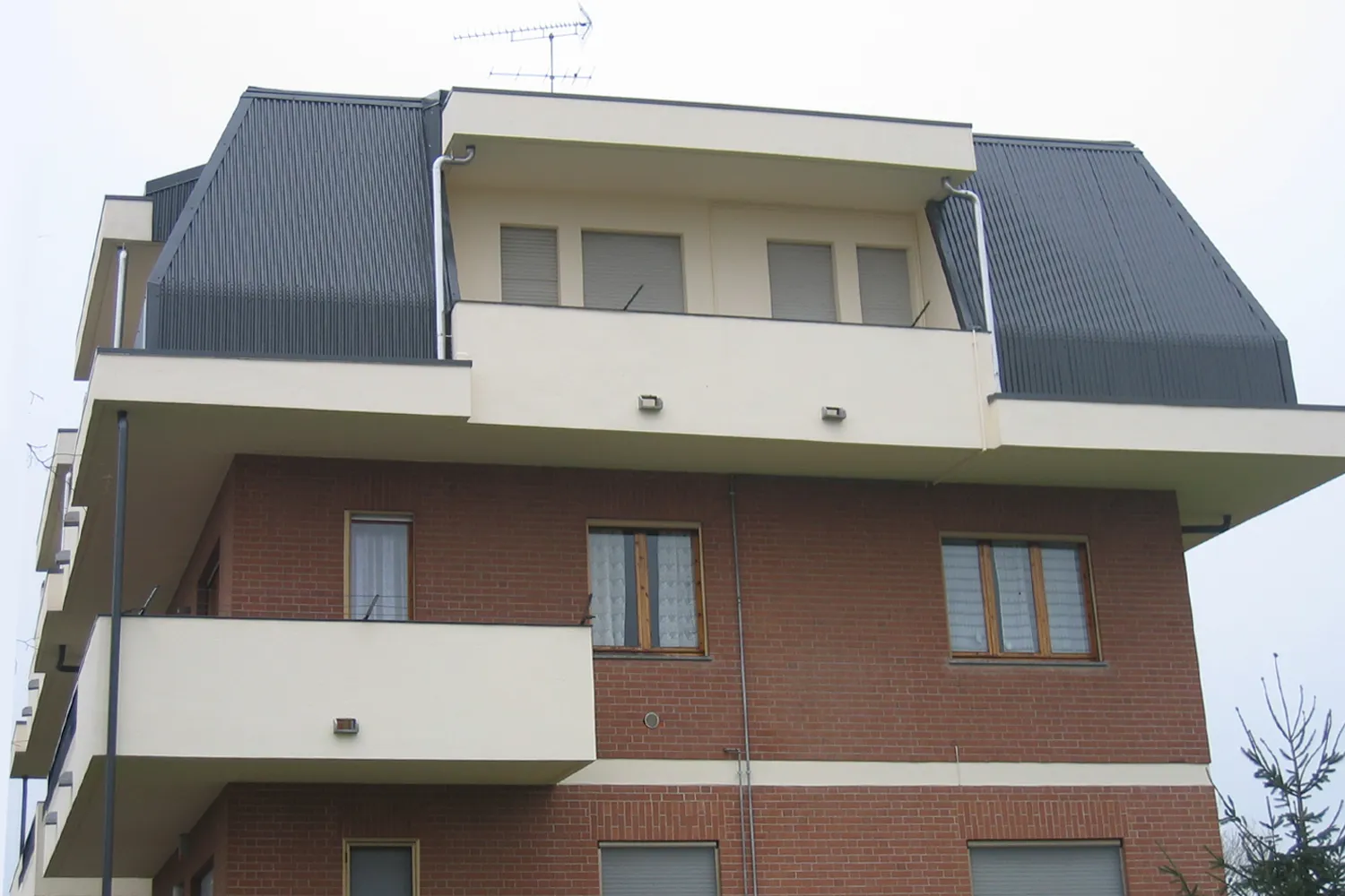 ✓ EMME-CI - Bonifica Amianto Civile