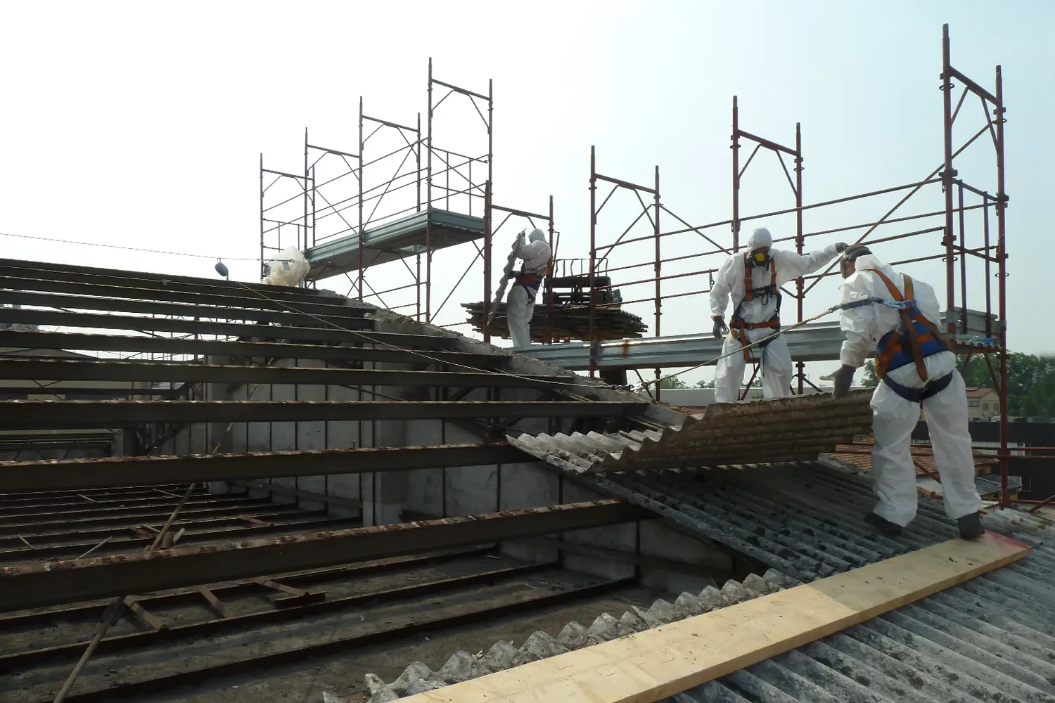 ✓ EMME-CI - Bonifica e Smaltimento Amianto Industriale