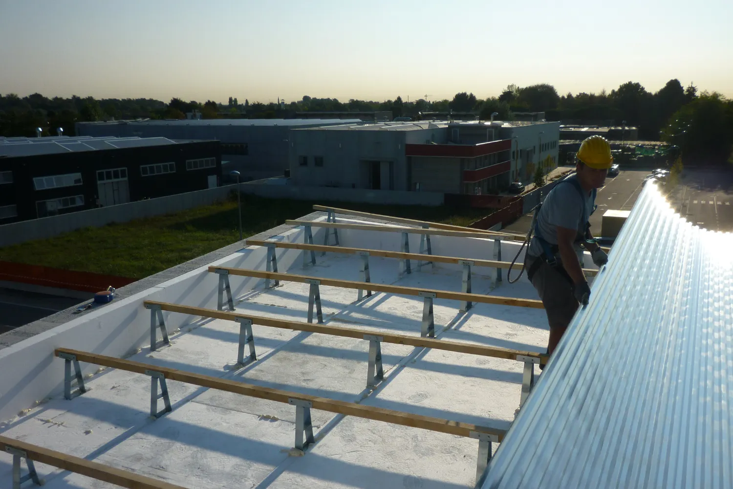✓ EMME-CI - Rifacimento Coperture Tetti Industriali