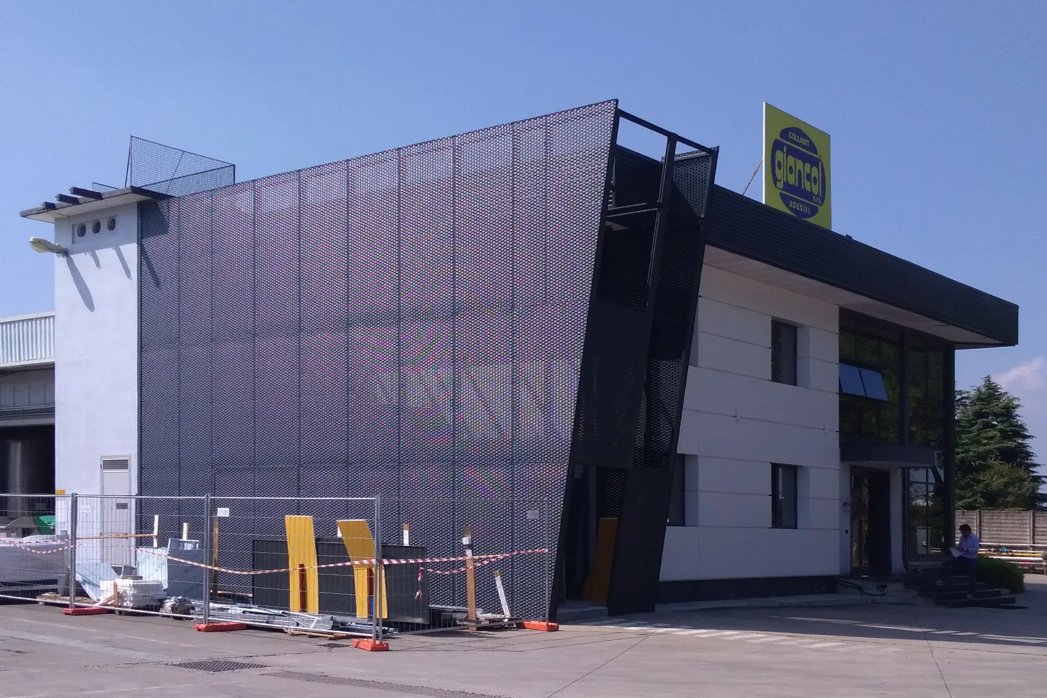 ✓ EMME-CI - Rivestimento Facciate