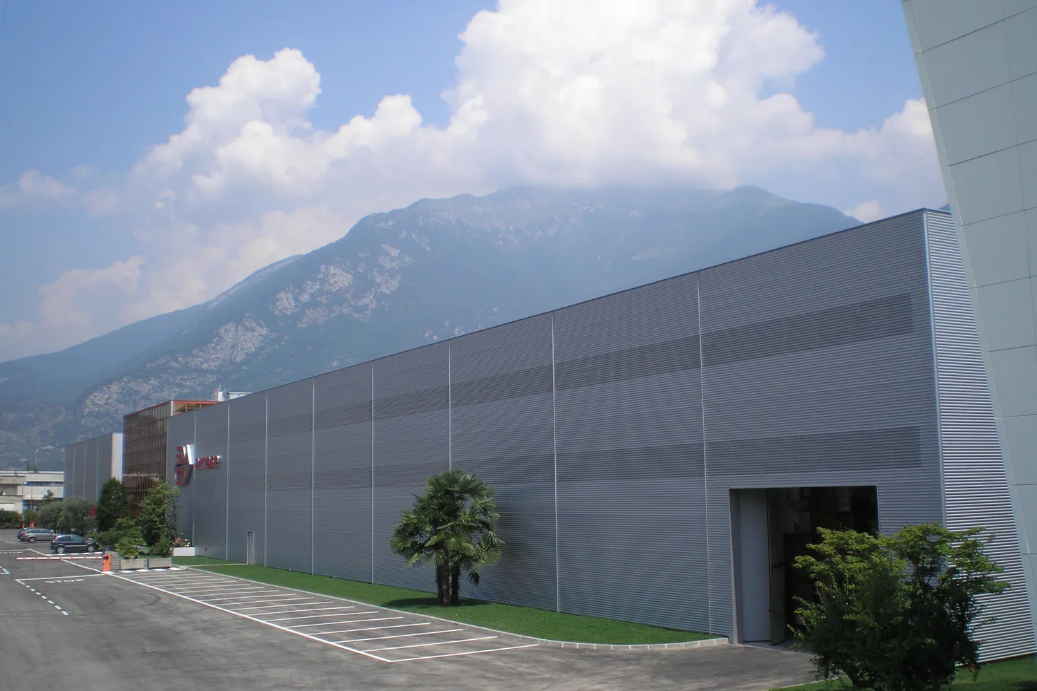 ✓ EMME-CI - Rivestimento Facciate