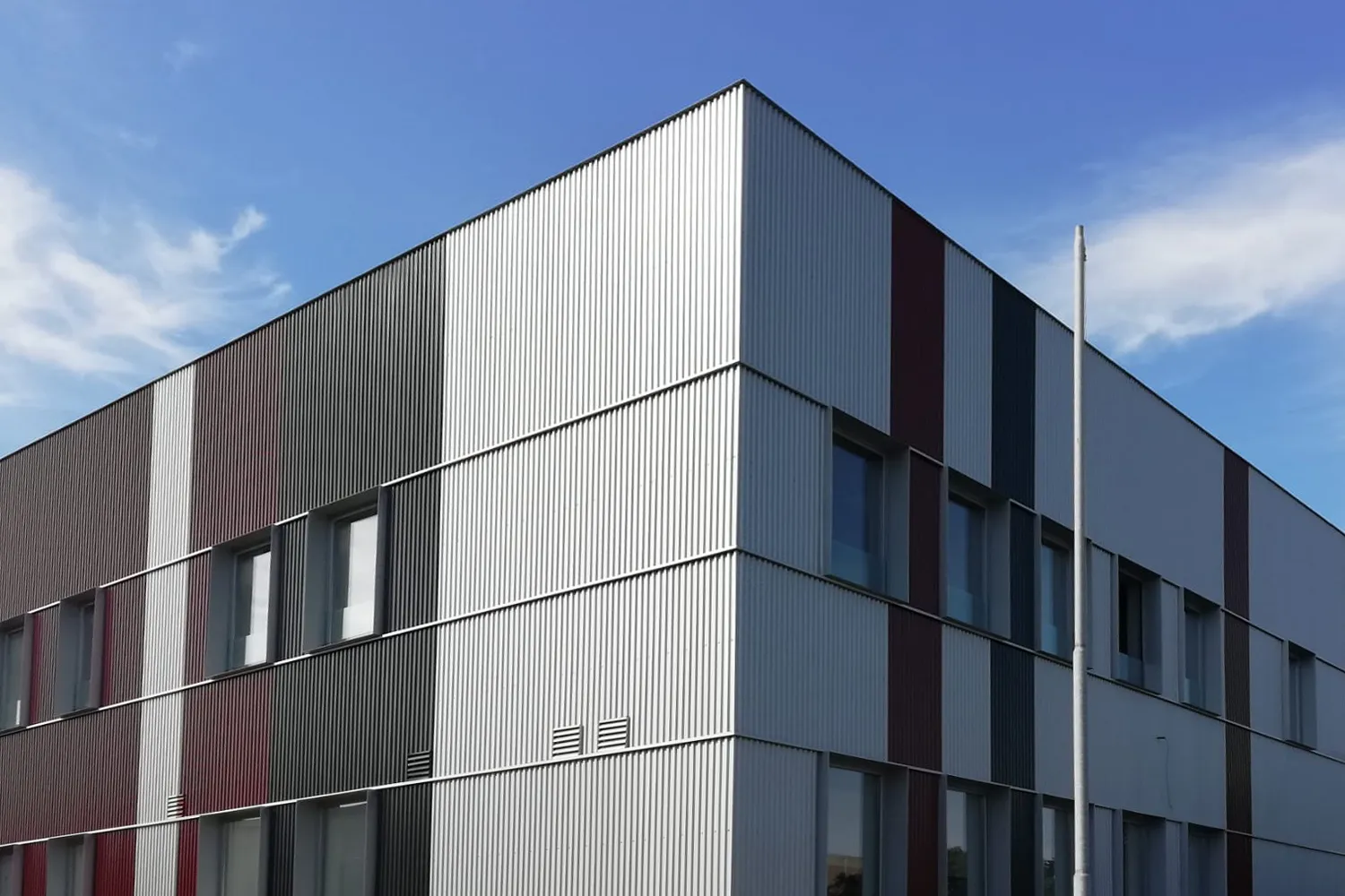 ✓ EMME-CI - Rivestimento Facciate