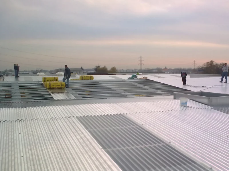 Condominio Milano — copertura realizzata da Emme-ci