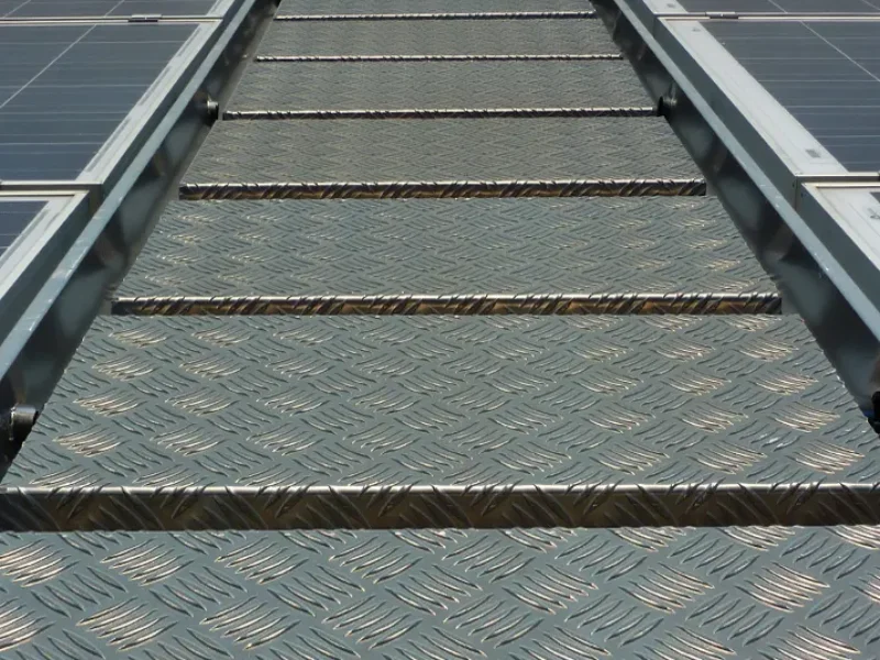 roofing-team-2560x1440 nuove-coperture-industriali-in-acciaio-inox-milano